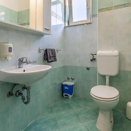 Apartment Pretty In Near Seabeach And Town Centre