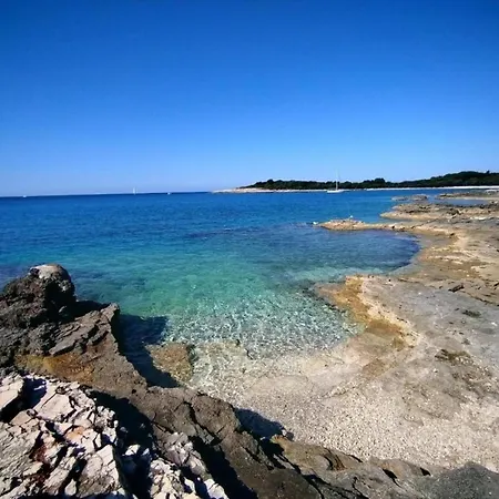 Pretty In Near Seabeach And Town Centre *